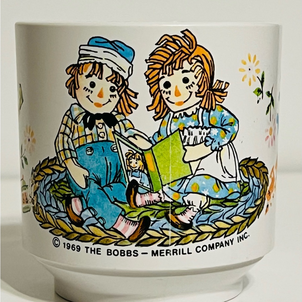 Vintage Oneida 1969 Raggedy Ann and Andy Mug